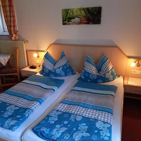 Haus Zur Linde Гостевой дом Ваграйн